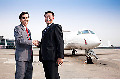 日本护士裸体治疗病人：奇缘疗愈之旅，揭秘裸体疗法的神奇魅力