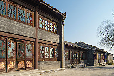成人游戏18 火影忍者：《火影忍者》成人元素游戏引热议：市场火爆，争议不断，社会影响引关注