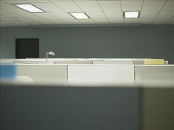 丝瓜视频成人：净网守护者行动：严防“神秘视频平台”沦陷乱流-2