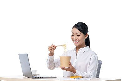 美女露胸APP：揭秘低俗诱惑，共筑清朗网络世界-3