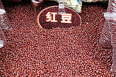 亚洲裸男小鲜肉Gay自慰：网络热议：性观念变迁下的社会现象解析，探讨“裸男小鲜肉”话题影响-2