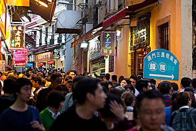 天天色天天干天天射：警惕暴力色情内容！一款涉嫌不良的网络游戏引发社会广泛担忧-5