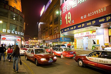成品短视频app下载：短视频创作新选择：“成品短视频”APP上线，便捷素材丰富，互动性强，下载量飙升-4